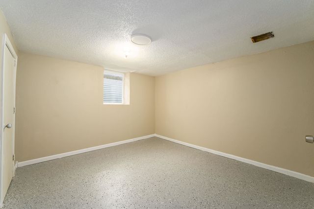 2026 N Piatt Ave, Wichita, KS 67214