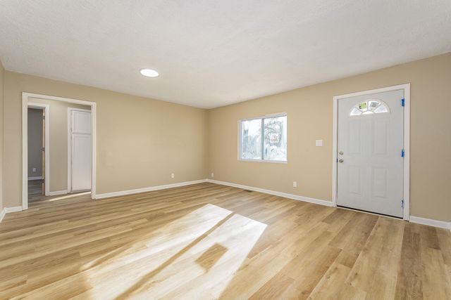 2026 N Piatt Ave, Wichita, KS 67214