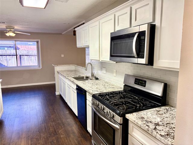 2006 Musket Ridge Drive, Richmond, TX 77406