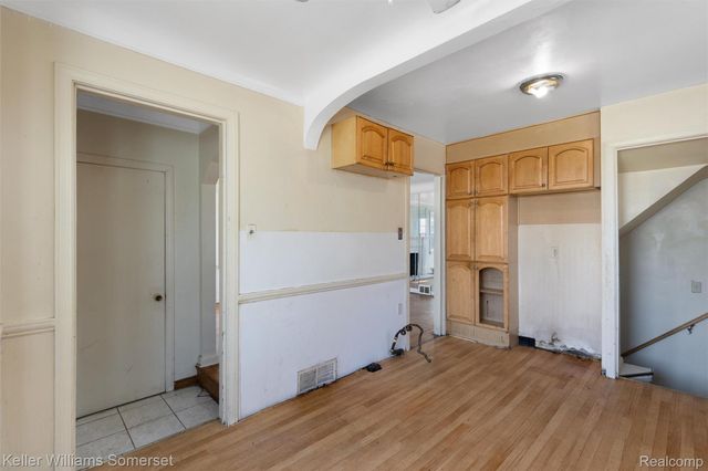 16036 Carlisle Street, Detroit, MI 48205