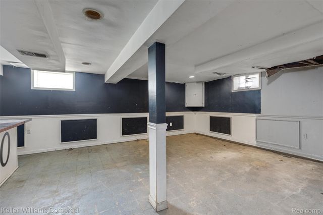 16036 Carlisle Street, Detroit, MI 48205