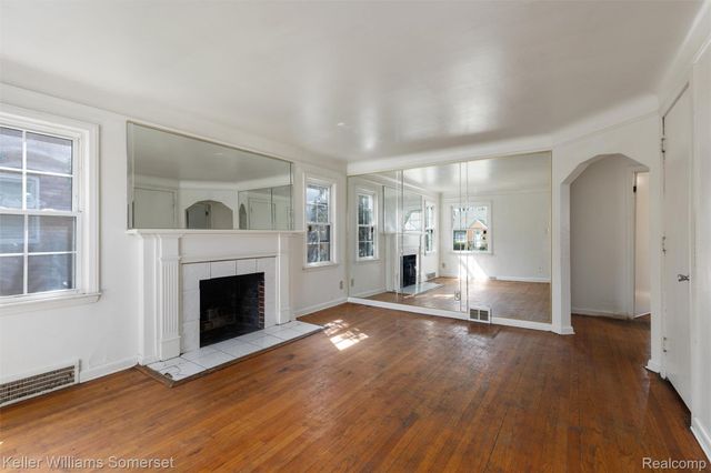 16036 Carlisle Street, Detroit, MI 48205