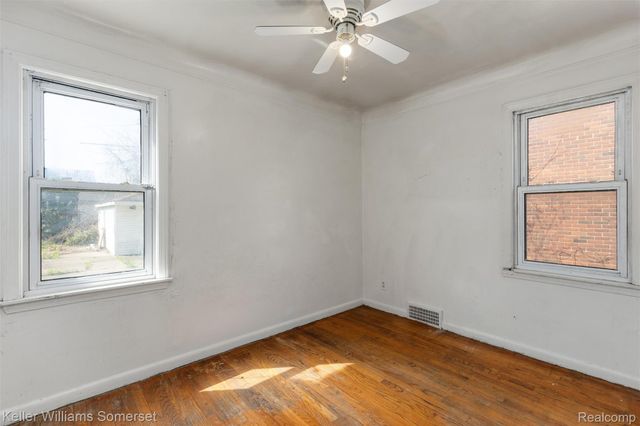 16036 Carlisle Street, Detroit, MI 48205