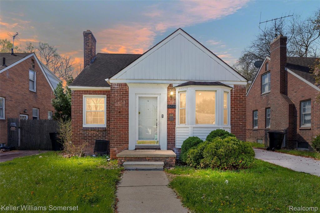 16036 Carlisle Street, Detroit, MI 48205