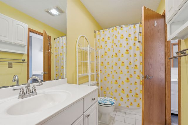 9213 Sandler Drive, Urbandale, IA 50322