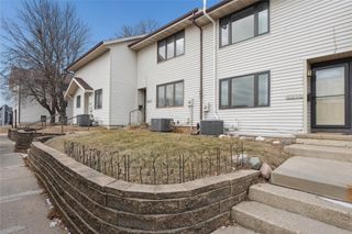 9213 Sandler Drive, Urbandale, IA 50322