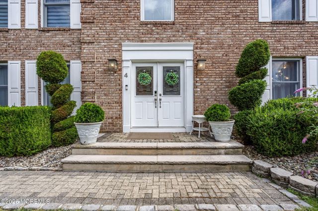 4 Plowshare Court, Marlboro, NJ 07746