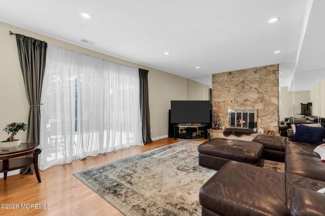 4 Plowshare Court, Marlboro, NJ 07746