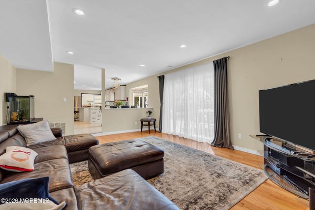 4 Plowshare Court, Marlboro, NJ 07746