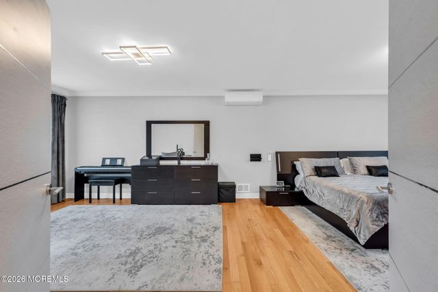 4 Plowshare Court, Marlboro, NJ 07746