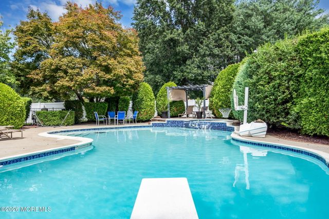 4 Plowshare Court, Marlboro, NJ 07746