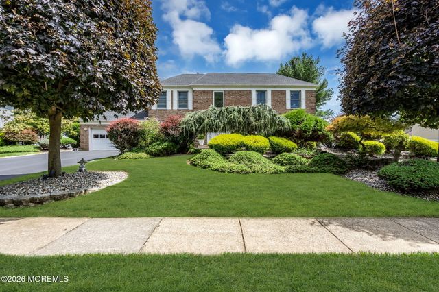 4 Plowshare Court, Marlboro, NJ 07746