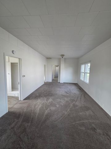 718 N 10th Street, Klamath Falls, OR 97601