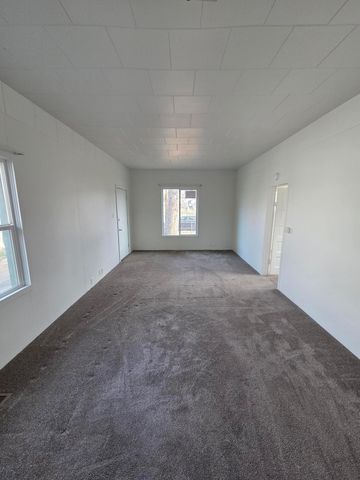 718 N 10th Street, Klamath Falls, OR 97601