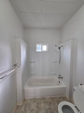 718 N 10th Street, Klamath Falls, OR 97601