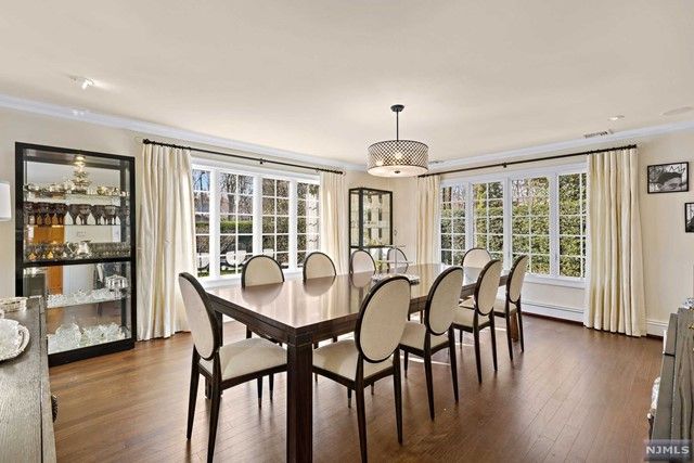 12 Lambs Lane, Cresskill, NJ 07626