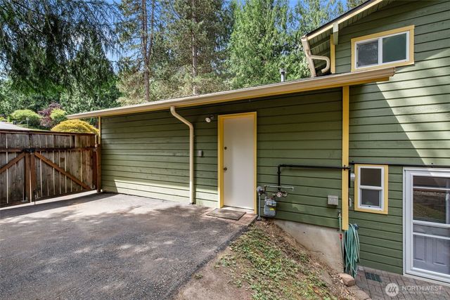 21434 SE 16th Place, Sammamish, WA 98075