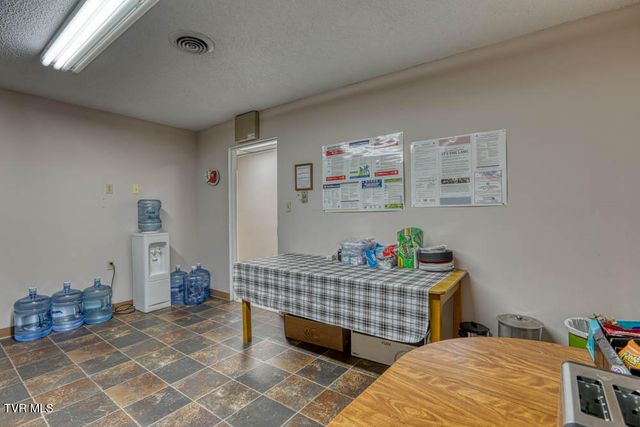 3825 South Highway 66, Rogersville, TN 37857