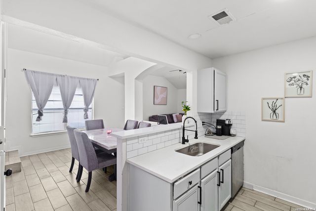 6110 ASHLEY SPGS, San Antonio, TX 78244