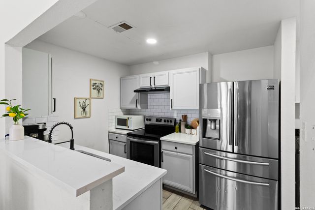 6110 ASHLEY SPGS, San Antonio, TX 78244