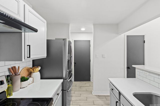 6110 ASHLEY SPGS, San Antonio, TX 78244