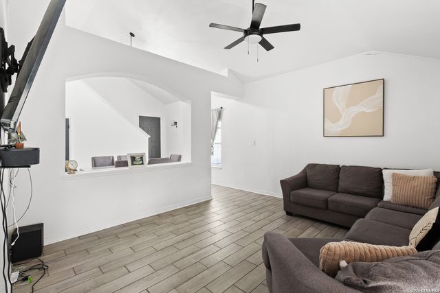 6110 ASHLEY SPGS, San Antonio, TX 78244