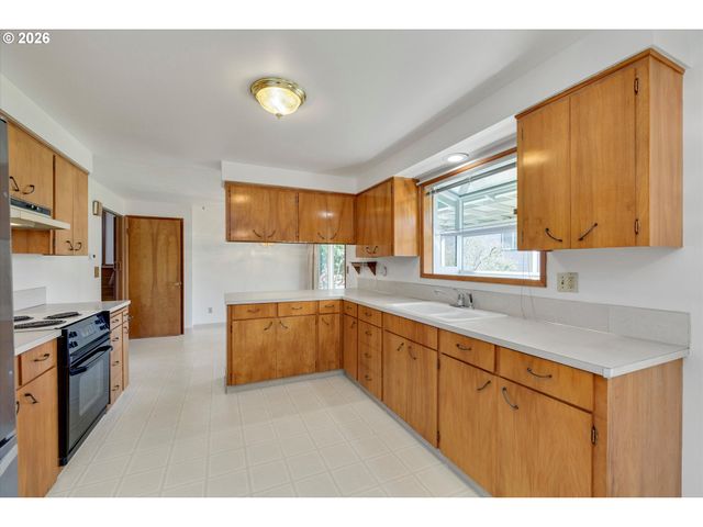 15074 Se ORCHID Ave, Milwaukie, OR 97267