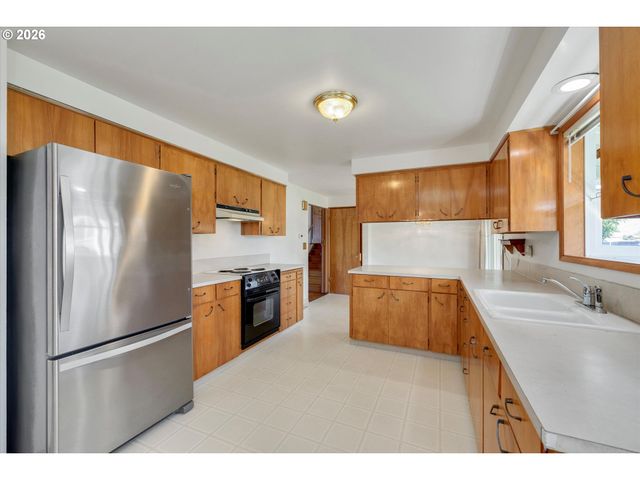 15074 Se ORCHID Ave, Milwaukie, OR 97267