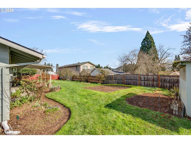 15074 Se ORCHID Ave, Milwaukie, OR 97267