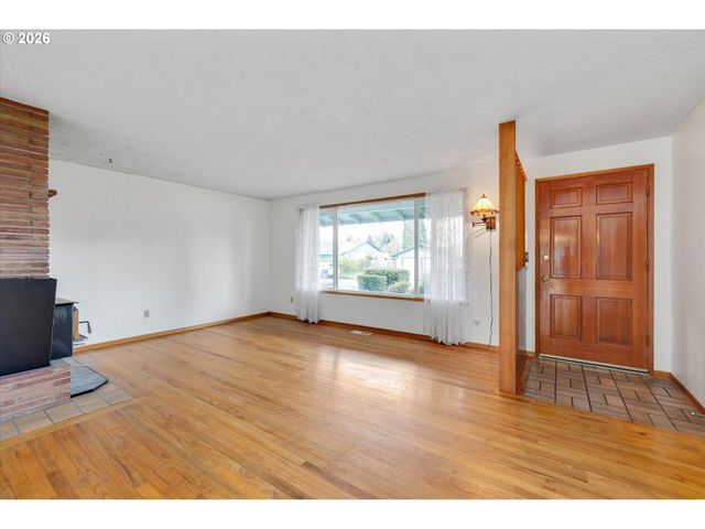 15074 Se ORCHID Ave, Milwaukie, OR 97267