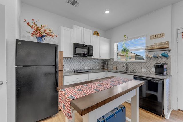 204 Lone Cedar RD, Marble Falls, TX 78654