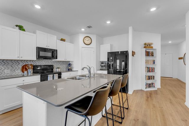204 Lone Cedar RD, Marble Falls, TX 78654