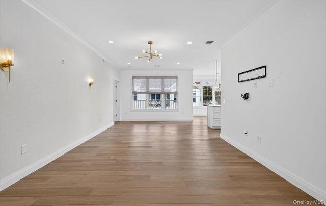 28301 Spruce Pond Circle, Plainview, NY 11803