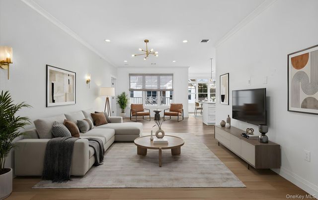 28301 Spruce Pond Circle, Plainview, NY 11803