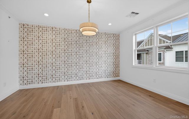 28301 Spruce Pond Circle, Plainview, NY 11803