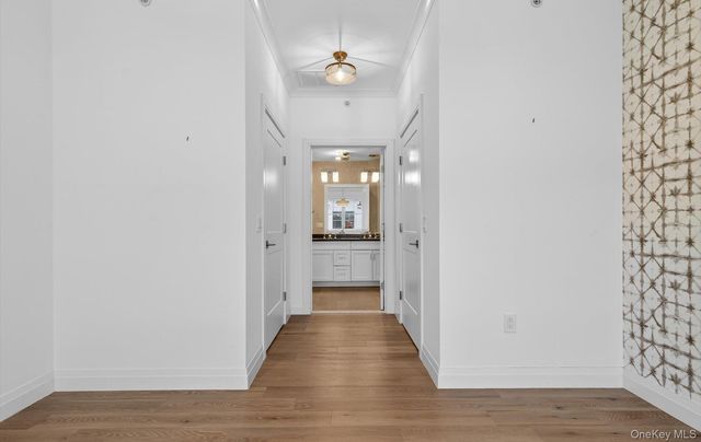 28301 Spruce Pond Circle, Plainview, NY 11803