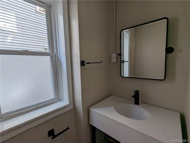 65 Academy Street, Poughkeepsie, NY 12601