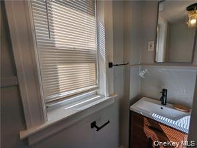 65 Academy Street, Poughkeepsie, NY 12601