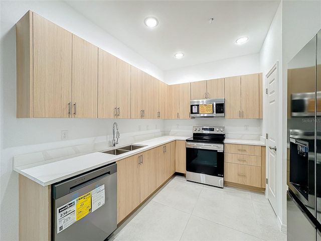 1750 BARTON TOWNE CIRCLE, St Cloud, FL 34769