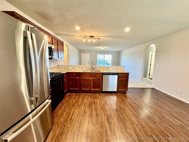 11427 S 239th East Avenue, Broken Arrow, OK 74014