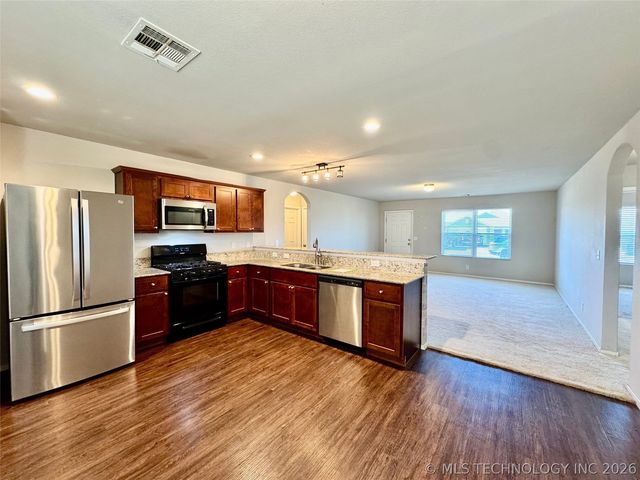 11427 S 239th East Avenue, Broken Arrow, OK 74014