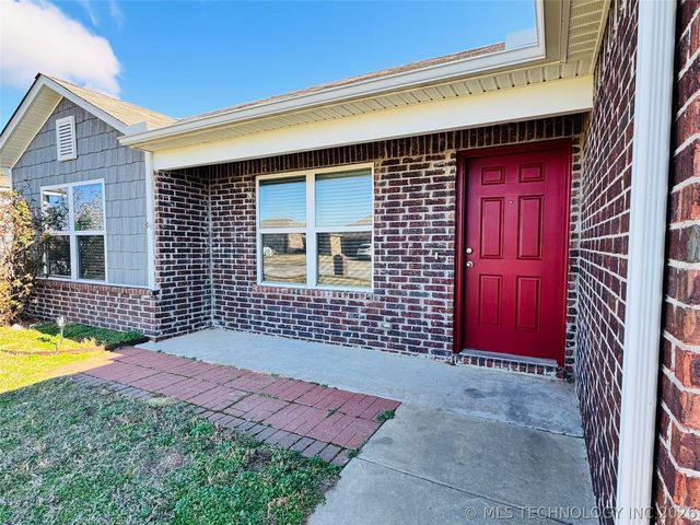 11427 S 239th East Avenue, Broken Arrow, OK 74014