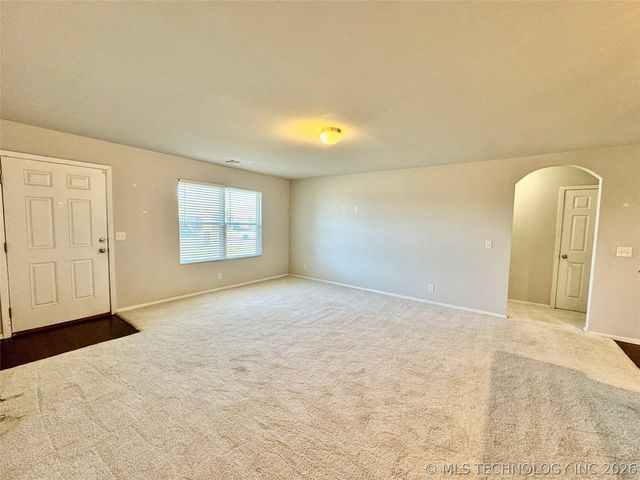 11427 S 239th East Avenue, Broken Arrow, OK 74014