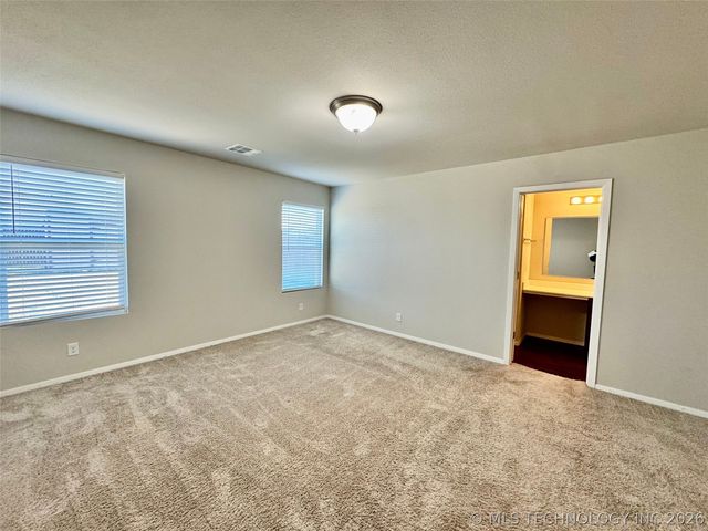 11427 S 239th East Avenue, Broken Arrow, OK 74014