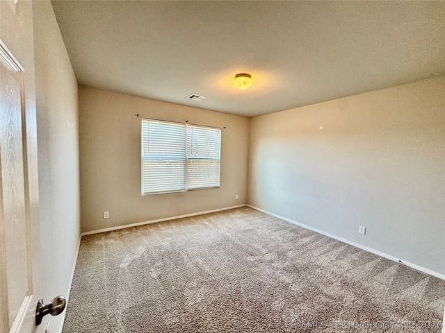 11427 S 239th East Avenue, Broken Arrow, OK 74014