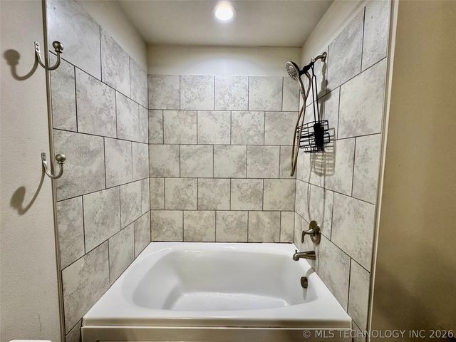 11427 S 239th East Avenue, Broken Arrow, OK 74014