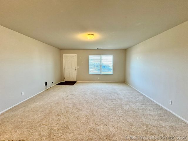 11427 S 239th East Avenue, Broken Arrow, OK 74014