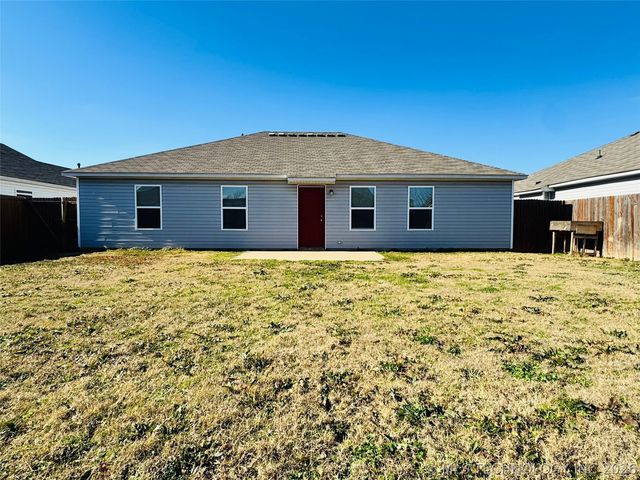 11427 S 239th East Avenue, Broken Arrow, OK 74014