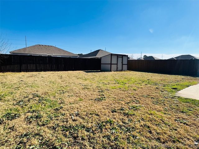 11427 S 239th East Avenue, Broken Arrow, OK 74014