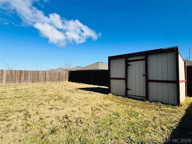 11427 S 239th East Avenue, Broken Arrow, OK 74014